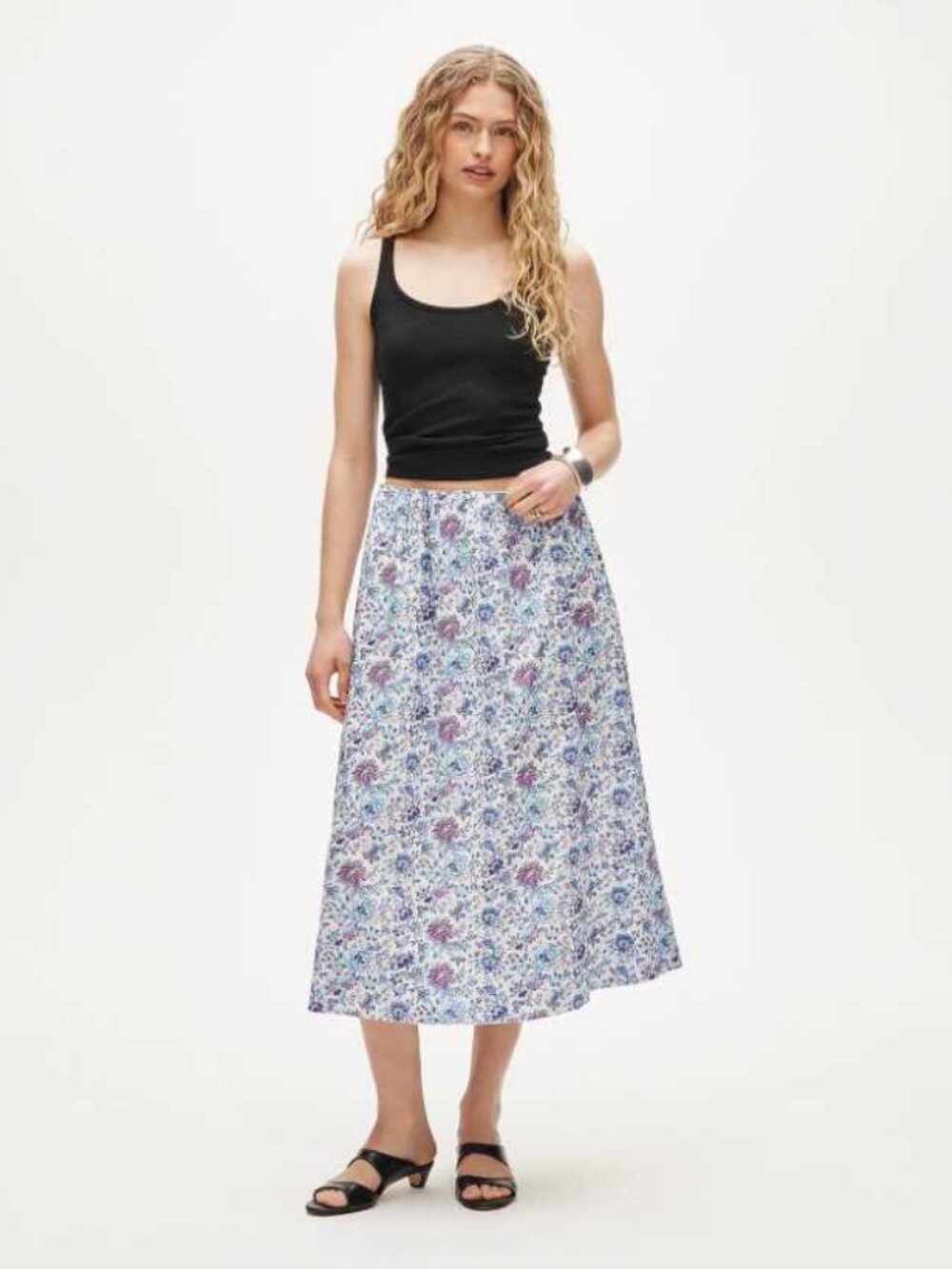 New XS J.Crew pull-on midi skirt in Liberty fabrics Christelle floral white blue